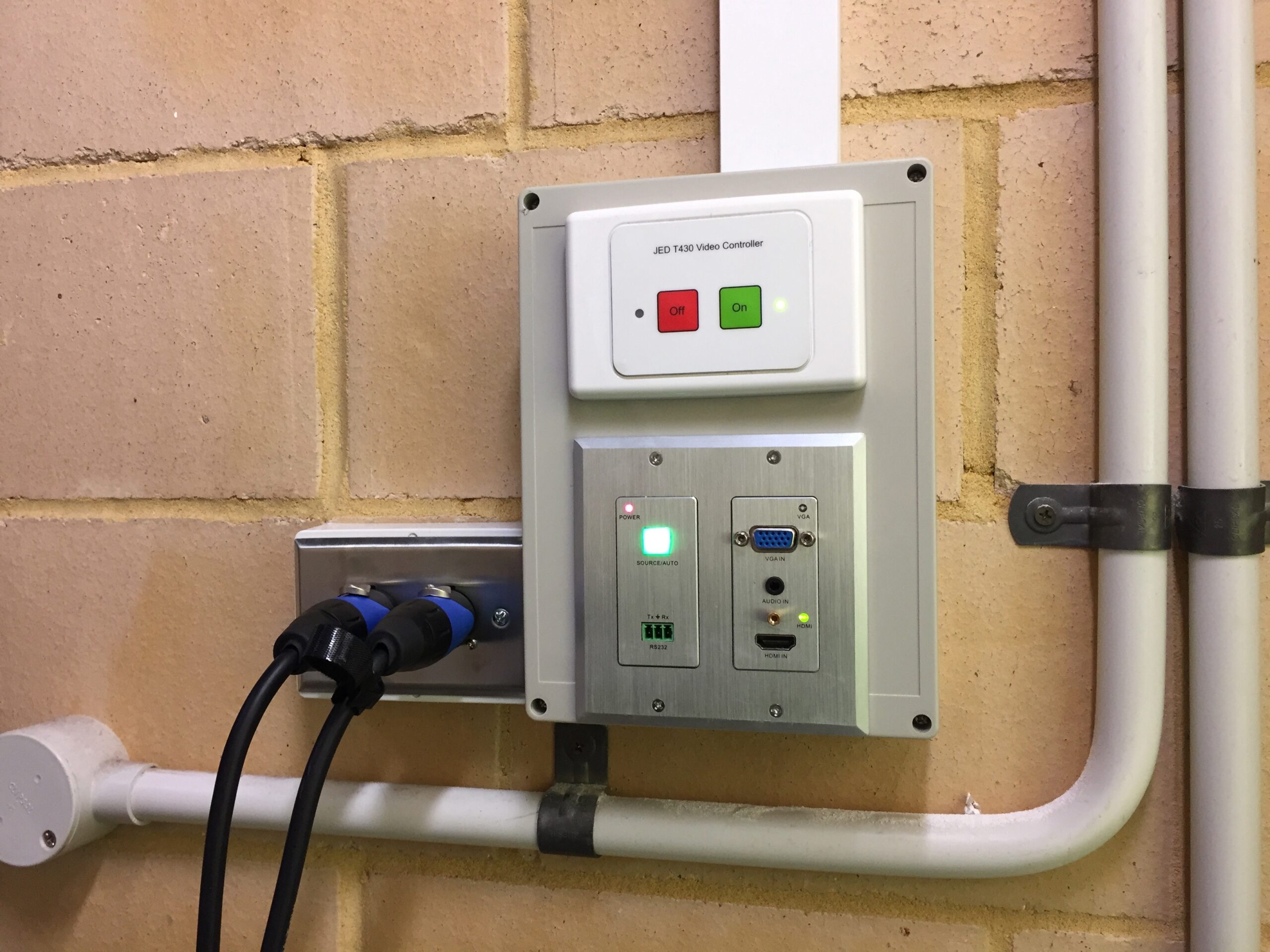 Undercover Area/School Hall High Brightness Projection System - Image 9